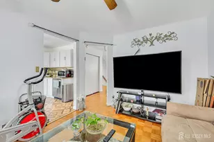 402 Holly Dr, Perth Amboy, NJ 08861 - Photo 27