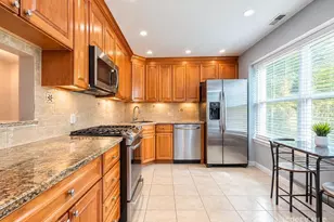 400 McDowell Dr, East Brunswick Township, NJ 08816 - Photo 17