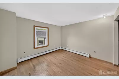 20 Division Street, Carteret, NJ 07008 - Photo 9