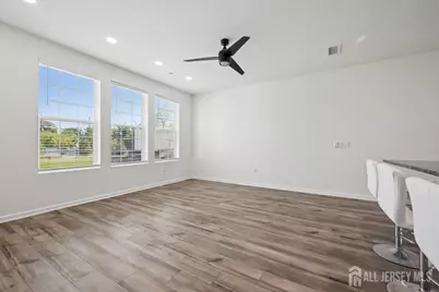 82 Depot Way, Dunellen, NJ 08812 - Photo 5