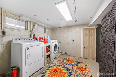 124 Kearny Avenue, Perth Amboy, NJ 08861 - Photo 25