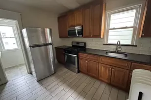 7 Maple St, New Brunswick, NJ 08901 - Photo 3
