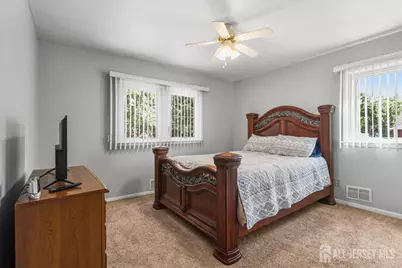 65 Hunter Lane, Woodbridge Township, NJ 07095 - Photo 17