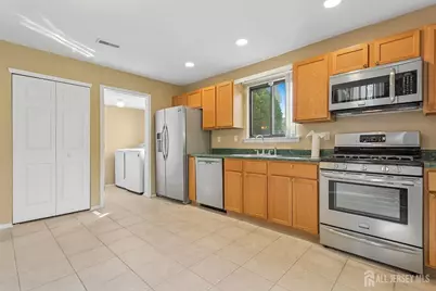9 Brook Street, Franklin Township, NJ 08873 - Photo 5