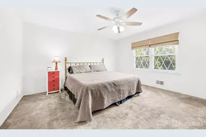 100 Howell Avenue, Fords, NJ 08863 - Photo 23