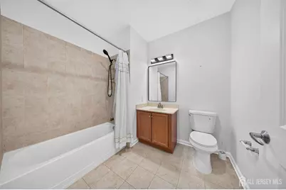 645 Doral Court, Piscataway Township, NJ 08854 - Photo 5