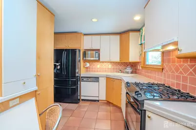 2215 Polk Avenue, North Brunswick Township, NJ 08902 - Photo 9