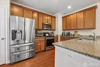 144 Waypoint Drive, Eatontown, NJ 07724 - Photo 3
