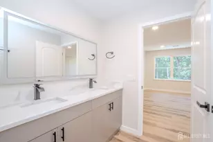 290 Fresh Ponds Rd, South Brunswick Township, NJ 08852 - Photo 29