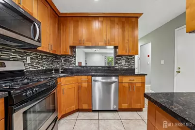 12 Palm Court, Edison, NJ 08820 - Photo 7