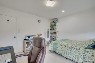 1602 Deerfield Dr, Edison, NJ 08820 - Photo 17