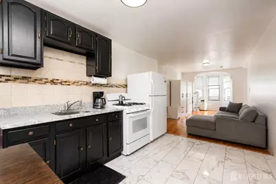 725 17th Street, Union City, NJ 07087 - Photo 3