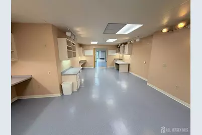 81 Veronica Avenue #101, Franklin Township, NJ 08873 - Photo 21