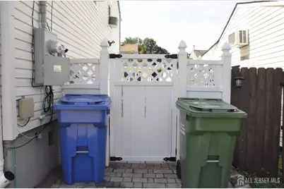 9 Florence Drive, Sayreville, NJ 08859 - Photo 13
