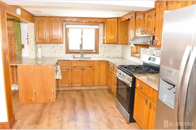 9 Florence Drive, Sayreville, NJ 08859 - Photo 5