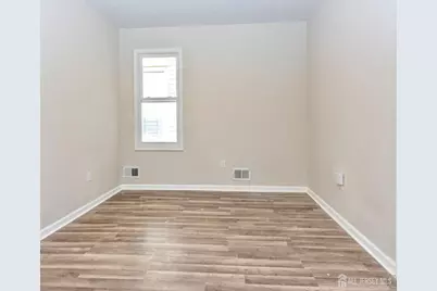 186 N 17th Street #1, East Orange, NJ 07017 - Photo 5