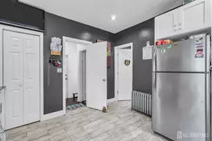 865 Birch St, Perth Amboy, NJ 08861 - Photo 23