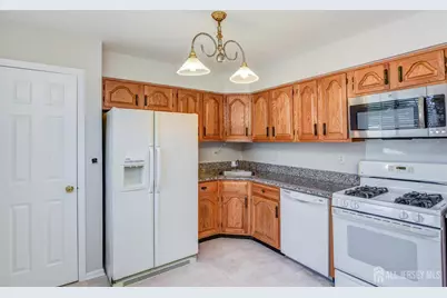 3 Rutland Lane #i, Monroe Township, NJ 08831 - Photo 5
