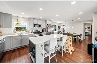 212 Stephenson Avenue, Middlesex, NJ 08846 - Photo 9