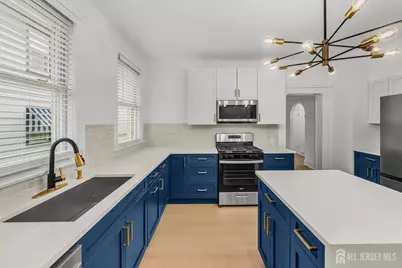 309 S 2nd Avenue S, Highland Park, NJ 08904 - Photo 5