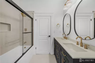 309 S 2nd Avenue S, Highland Park, NJ 08904 - Photo 21