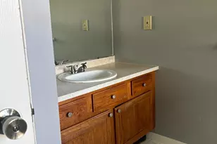 208 Hidden Woods Ct, Piscataway Township, NJ 08854 - Photo 3