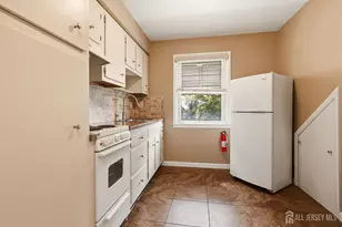 33 Willow Ave, Iselin, NJ 08830 - Photo 17