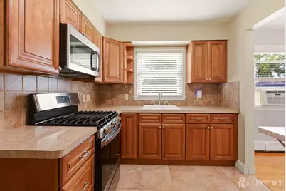 33 Willow Avenue, Iselin, NJ 08830 - Photo 11
