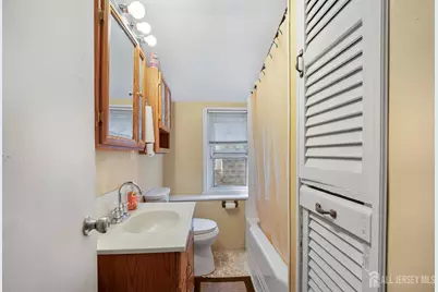 17 Douglas Street, Fords, NJ 08863 - Photo 19