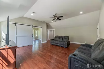 19 Bradford Road, Edison, NJ 08820 - Photo 37