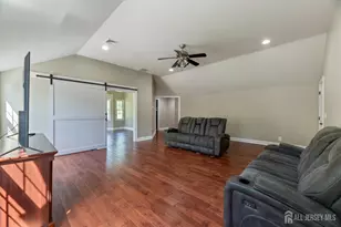19 Bradford Rd, Edison, NJ 08820 - Photo 37