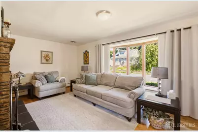 140 Lexington Avenue, Edison, NJ 08817 - Photo 7
