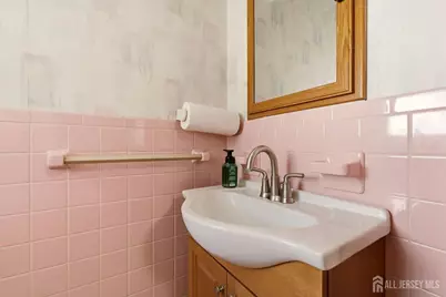 140 Lexington Avenue, Edison, NJ 08817 - Photo 23