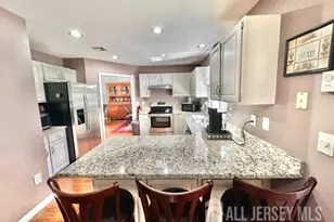 589 Madison Dr, Monroe Township, NJ 08831 - Photo 15