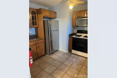 1105 N Oaks Boulevard N, North Brunswick Township, NJ 08902 - Photo 3