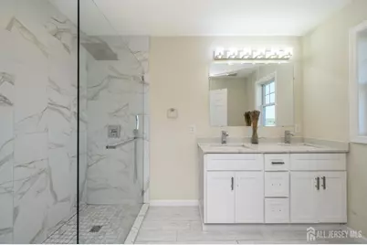 112 Valerie Drive, Manville, NJ 08835 - Photo 17
