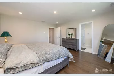 112 Valerie Drive, Manville, NJ 08835 - Photo 19