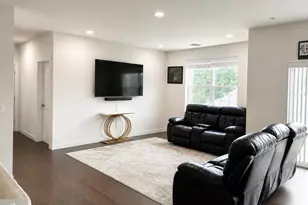 732 Lorhan Dr, Piscataway Township, NJ 08854 - Photo 1