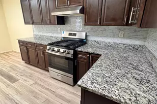 1202 Green Hollow Dr, Iselin, NJ 08830 - Photo 7