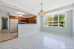 11 Georgetown Rd, Sayreville, NJ 08859 - Photo 9