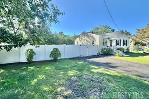 72 Fernhead Ave, Spotswood, NJ 08884 - Photo 5