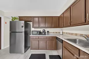 207 Mandon Ct, South Brunswick Township, NJ 08540 - Photo 11