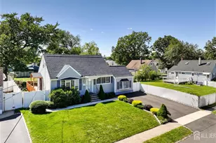 112 Madison Dr, South Plainfield, NJ 07080 - Photo 3