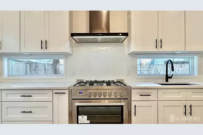 225 Penn Avenue, Edison, NJ 08817 - Photo 7