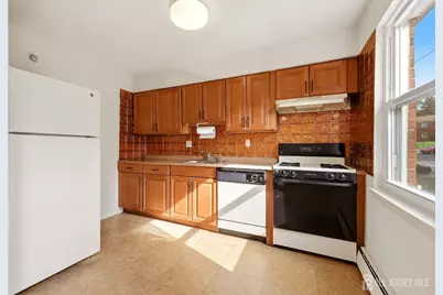 21 York Drive #3B, Edison, NJ 08817 - Photo 11