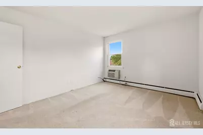 21 York Drive #3B, Edison, NJ 08817 - Photo 15