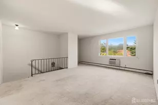 21 York Dr, Edison, NJ 08817 - Photo 5