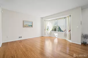 11 Camelot Dr, Monroe Township, NJ 08831 - Photo 9
