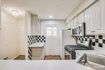12 Tulip Court, Edison, NJ 08820 - Photo 11
