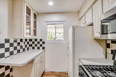 12 Tulip Court, Edison, NJ 08820 - Photo 9